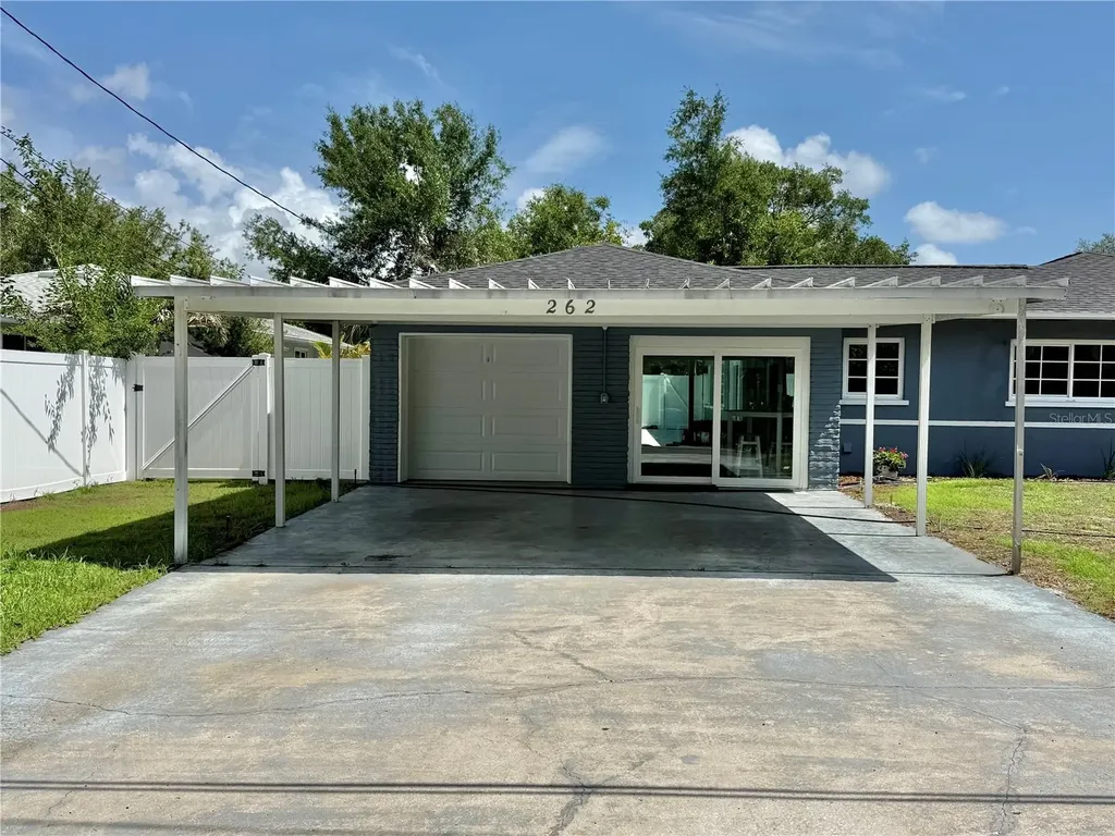 262 30th Street N St Petersburg FL 33713