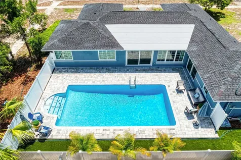 262 30th Street N St Petersburg FL 33713