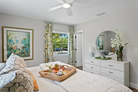 262 30th Street N St Petersburg FL 33713