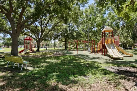 262 30th Street N St Petersburg FL 33713