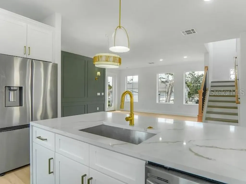 38 S Pollard Street Oakland FL 34760