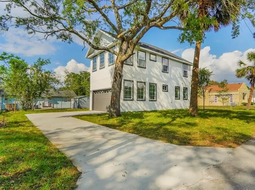 38 S Pollard Street Oakland FL 34760