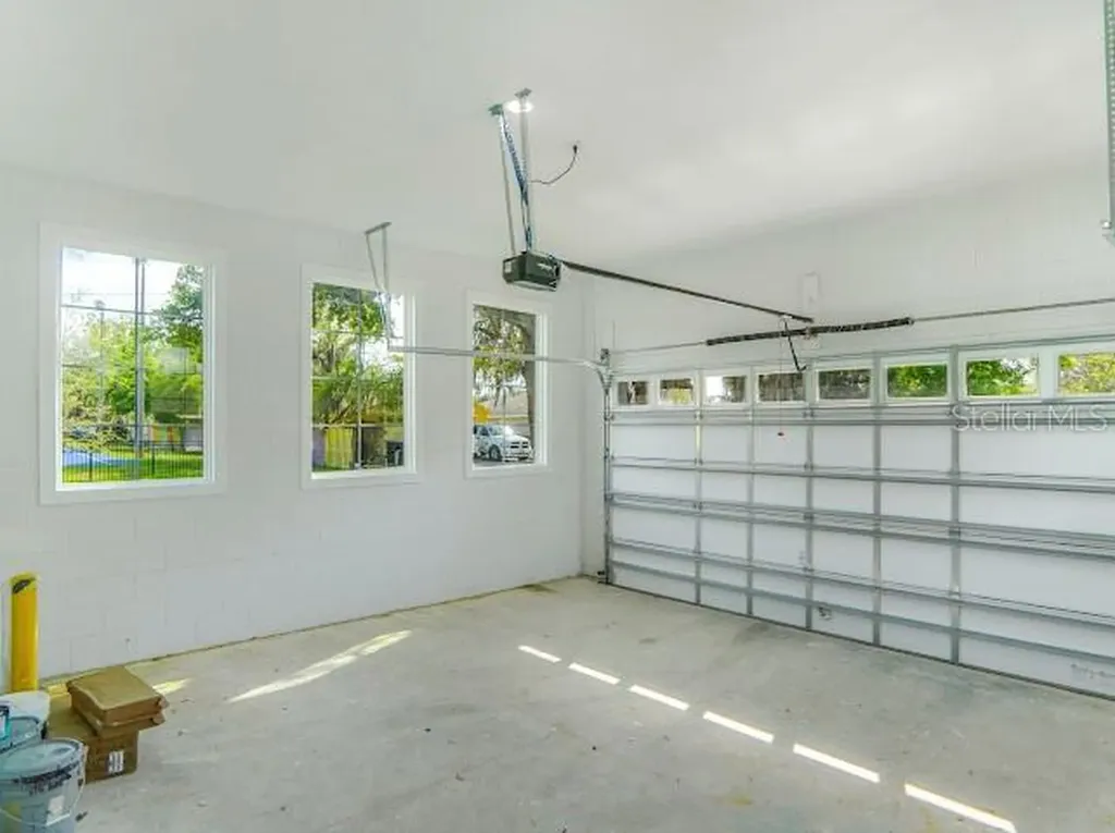 38 S Pollard Street Oakland FL 34760