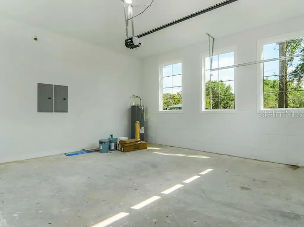 38 S Pollard Street Oakland FL 34760
