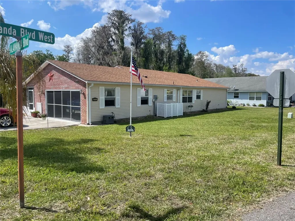 7111 Alamanda Boulevard W Lake Wales FL 33898