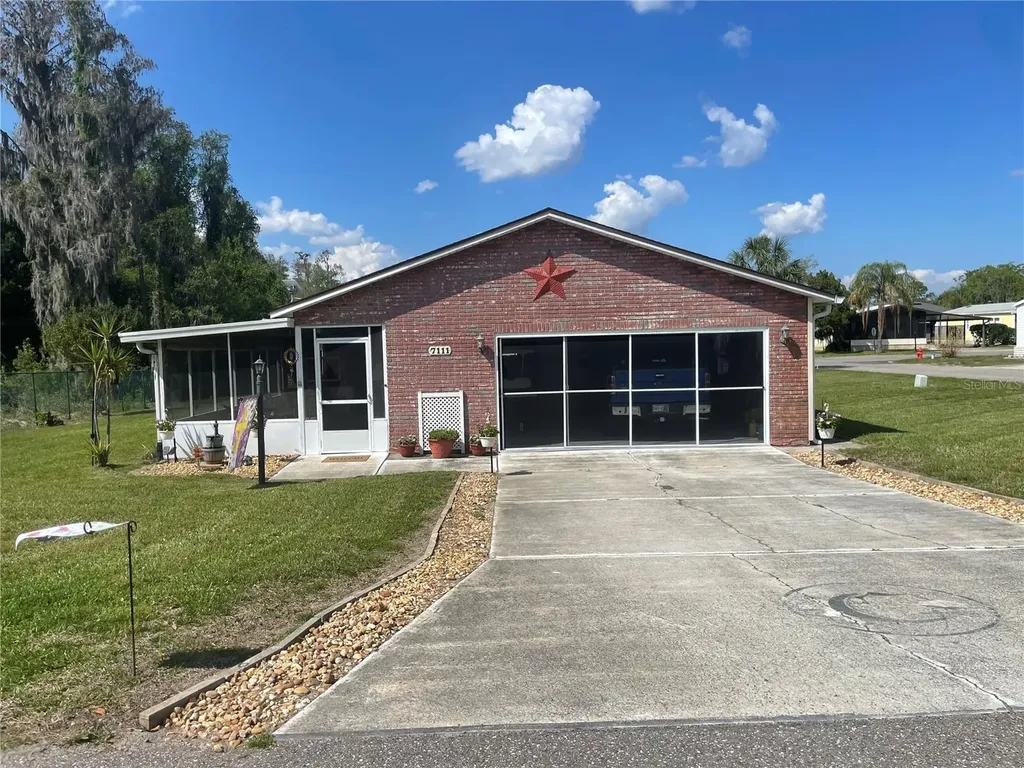 7111 Alamanda Boulevard W Lake Wales FL 33898