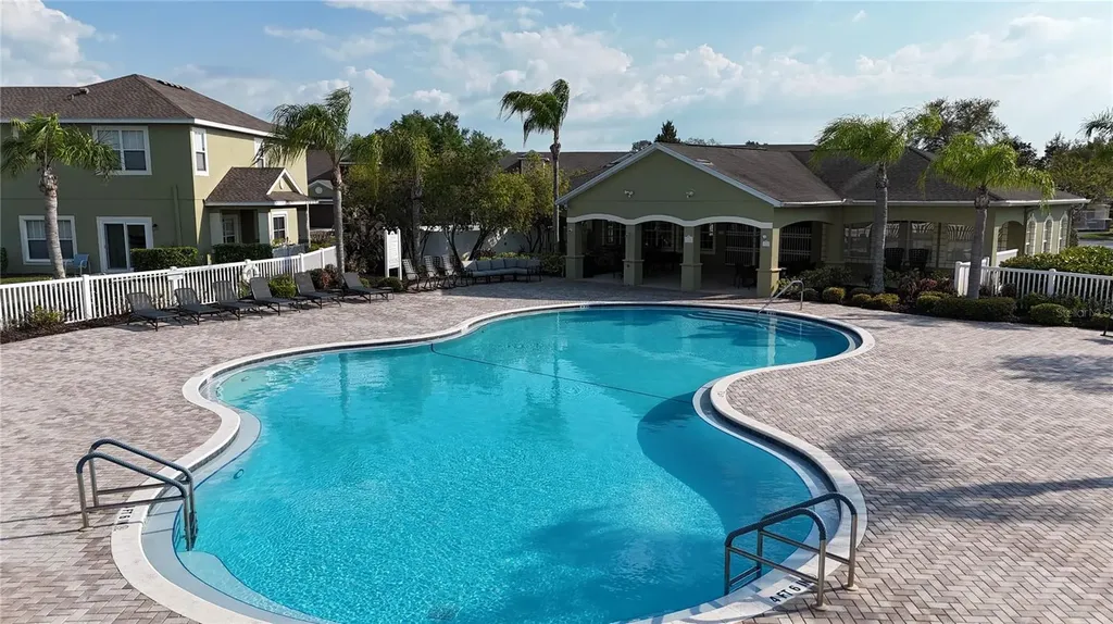 8526 Sandpiper Ridge Avenue Tampa FL 33647