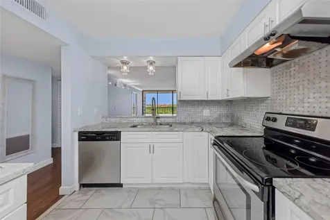 1000 Cove Cay Drive Clearwater FL 33760