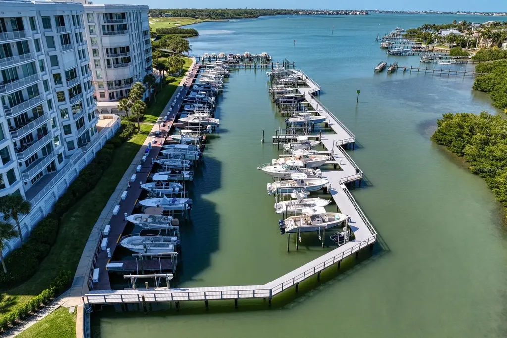 100 Oakmont Lane Belleair FL 33756