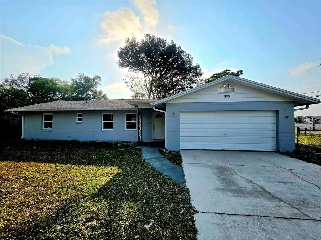 2932 E Ahern Drive Orlando FL 32817