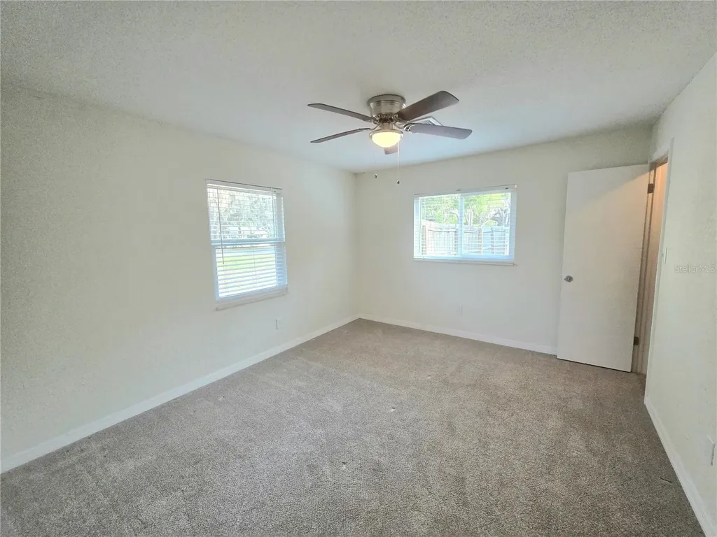 2932 E Ahern Drive Orlando FL 32817