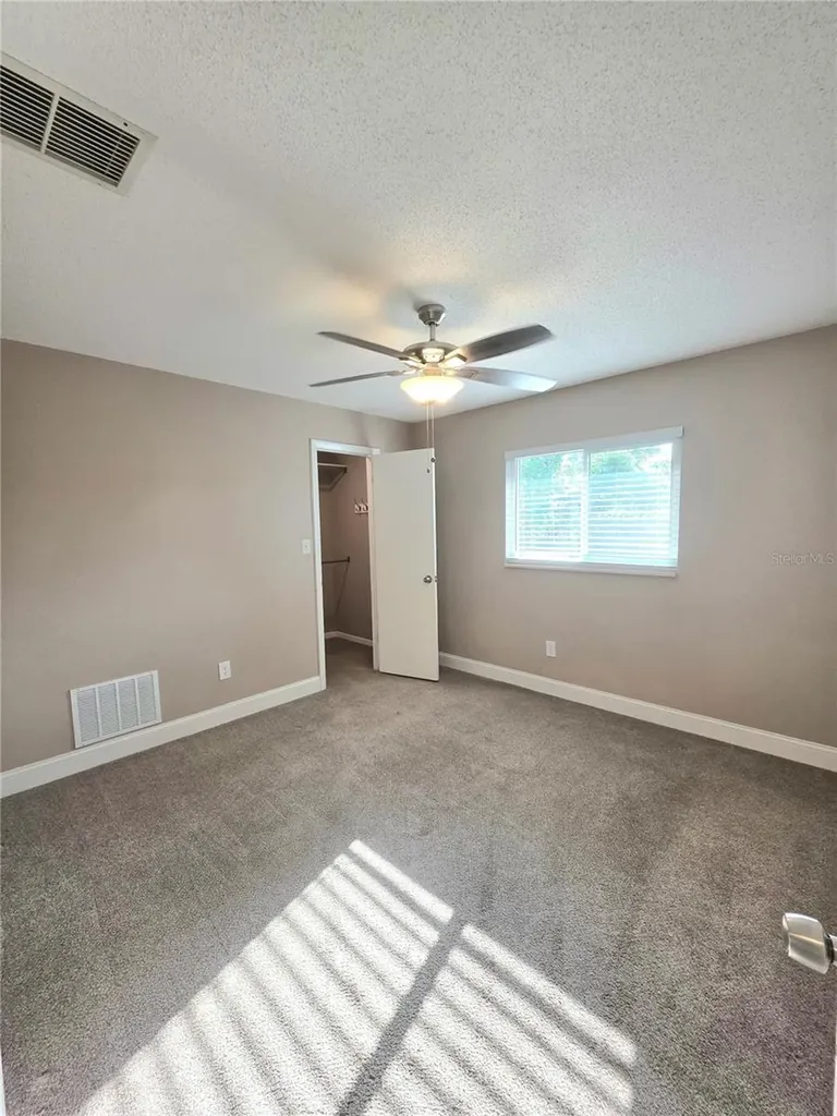 2932 E Ahern Drive Orlando FL 32817