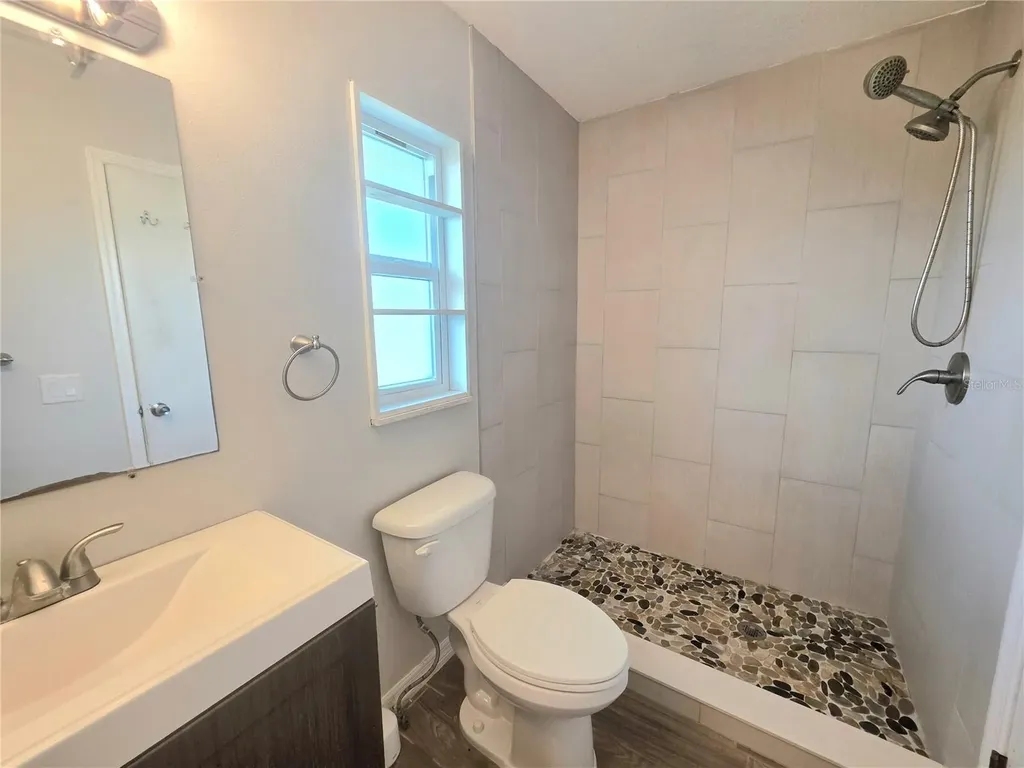 2932 E Ahern Drive Orlando FL 32817