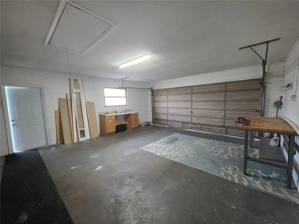 2932 E Ahern Drive Orlando FL 32817
