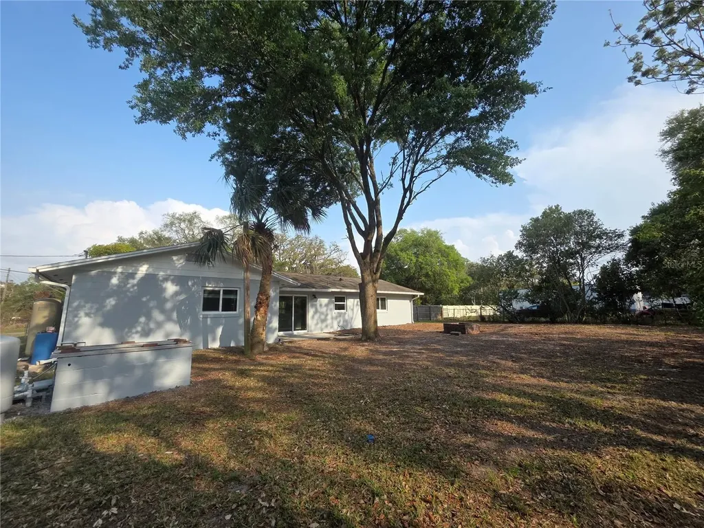 2932 E Ahern Drive Orlando FL 32817