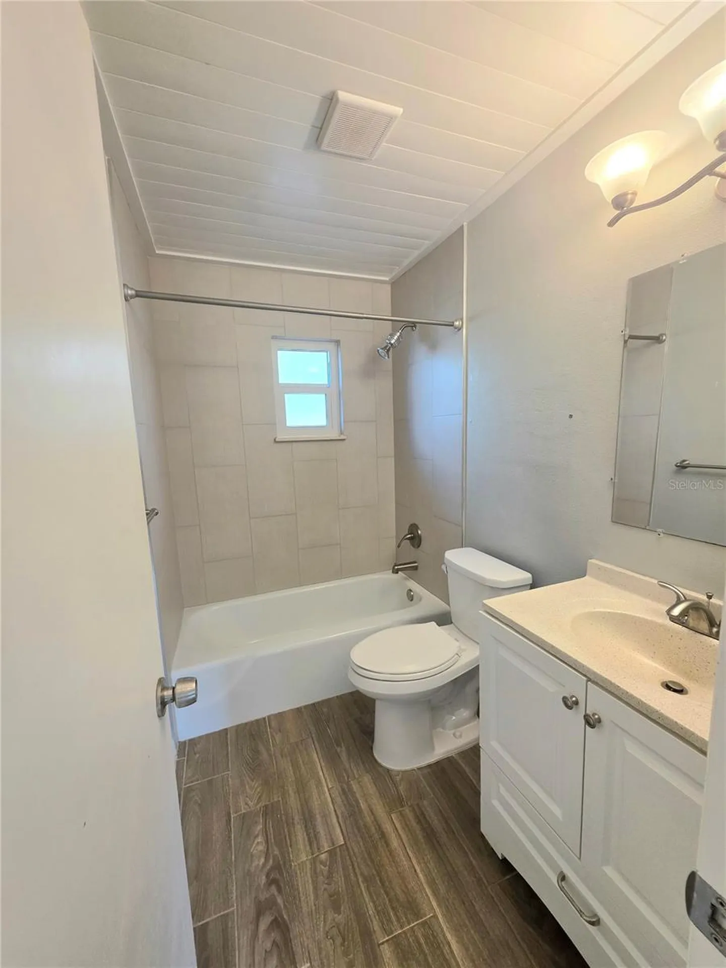 2932 E Ahern Drive Orlando FL 32817