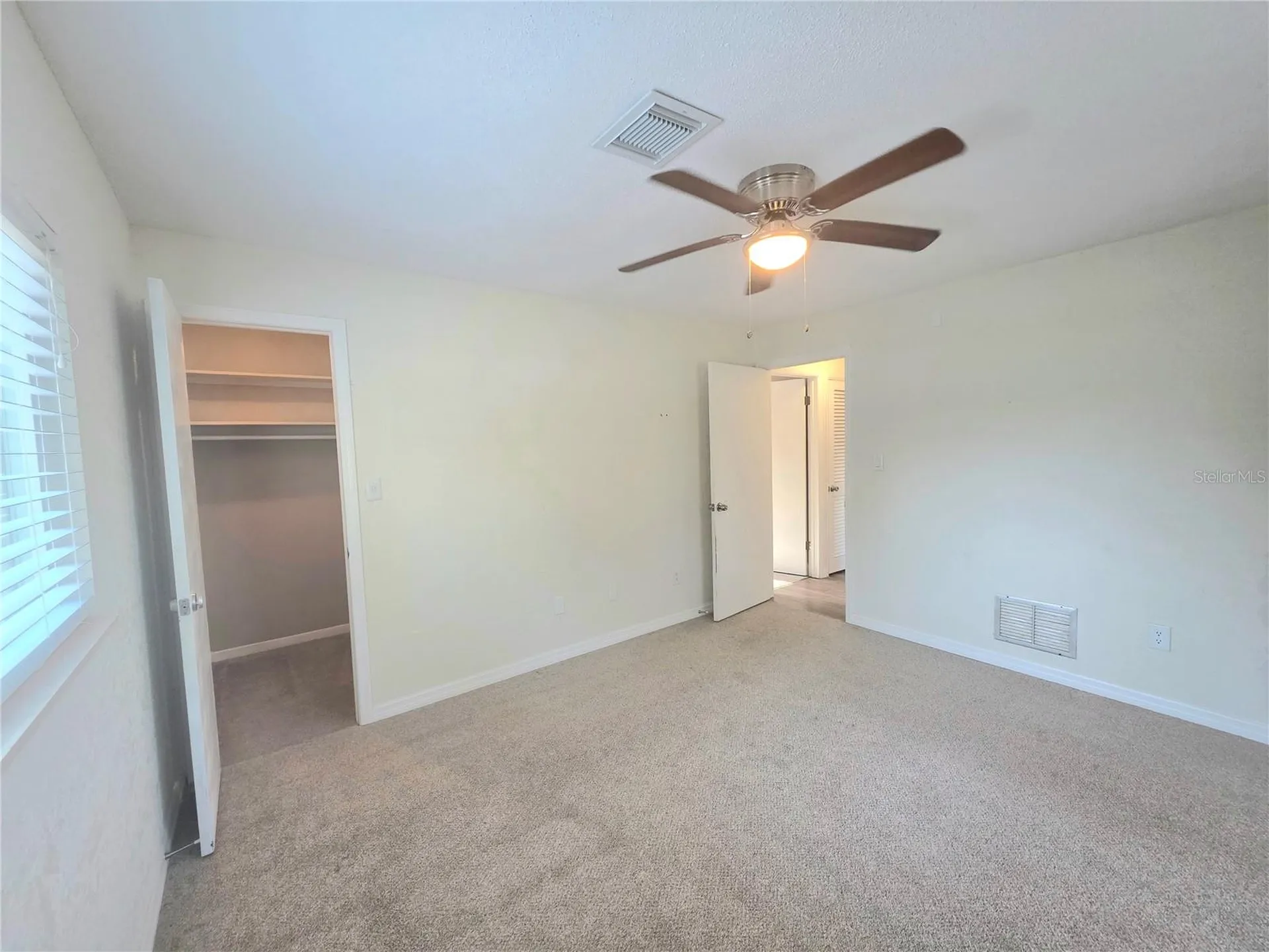 2932 E Ahern Drive Orlando FL 32817