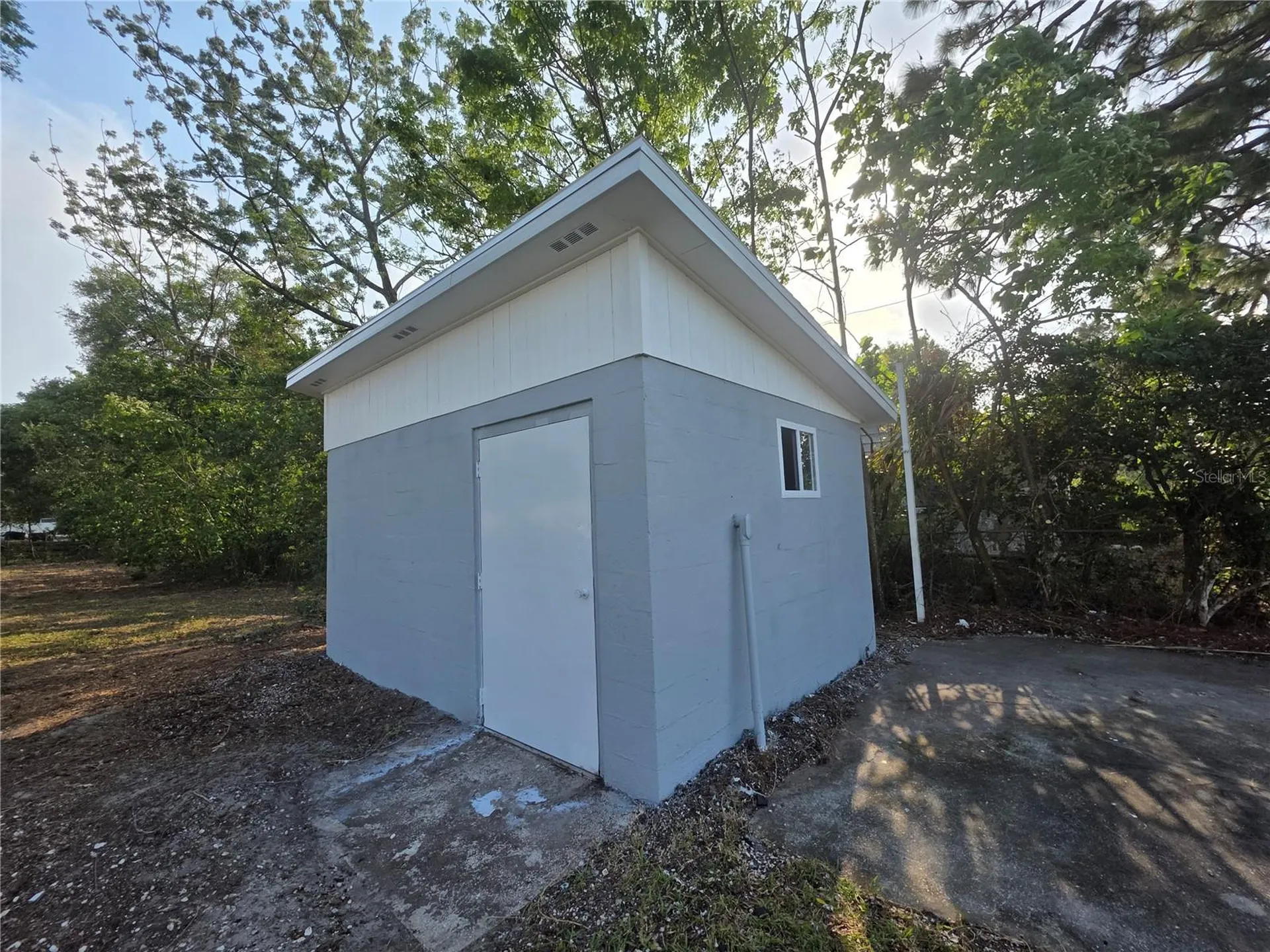2932 E Ahern Drive Orlando FL 32817