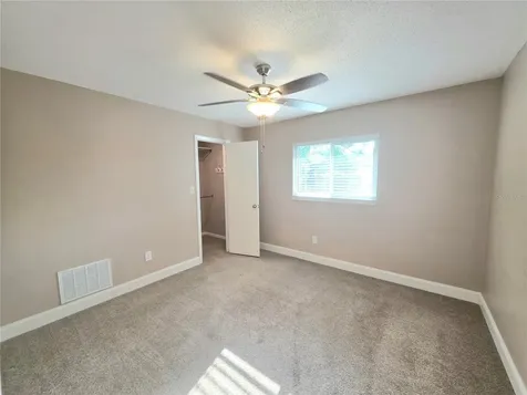 2932 E Ahern Drive Orlando FL 32817