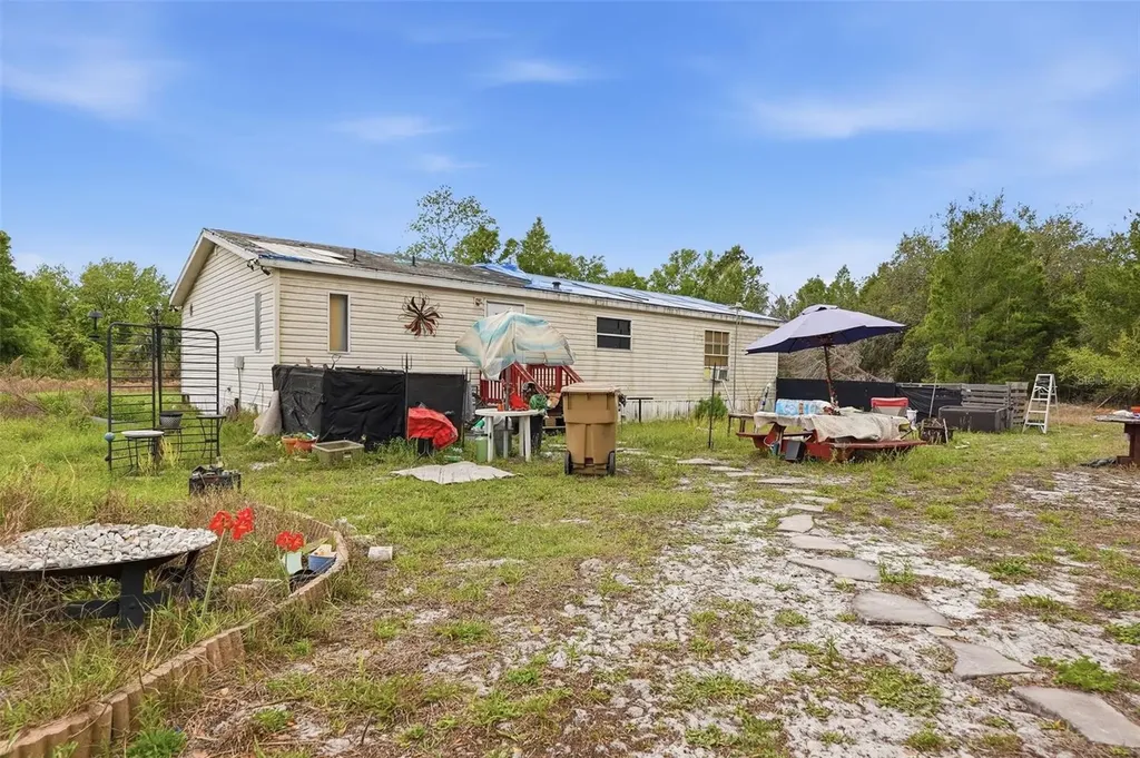 39751 Anchor Avenue Eustis FL 32736