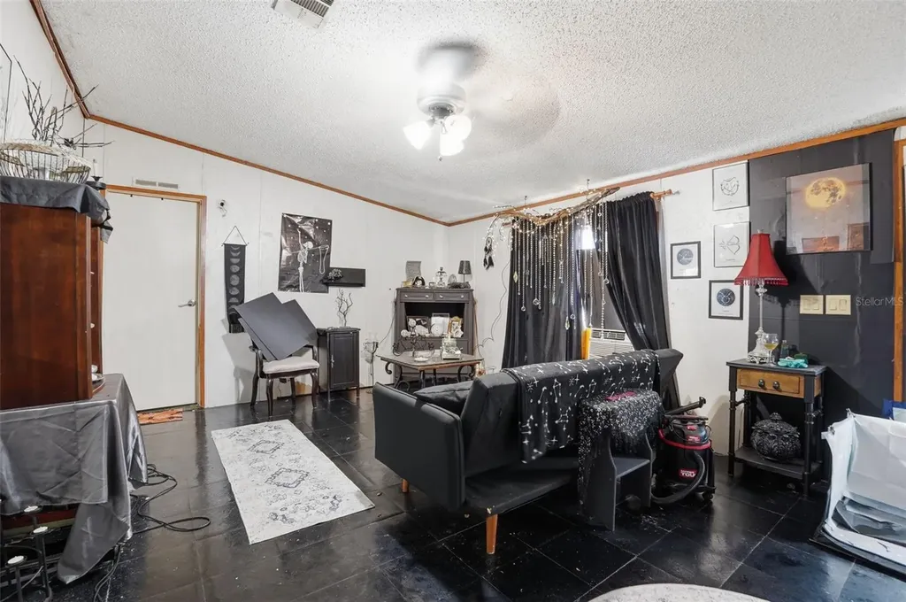 39751 Anchor Avenue Eustis FL 32736