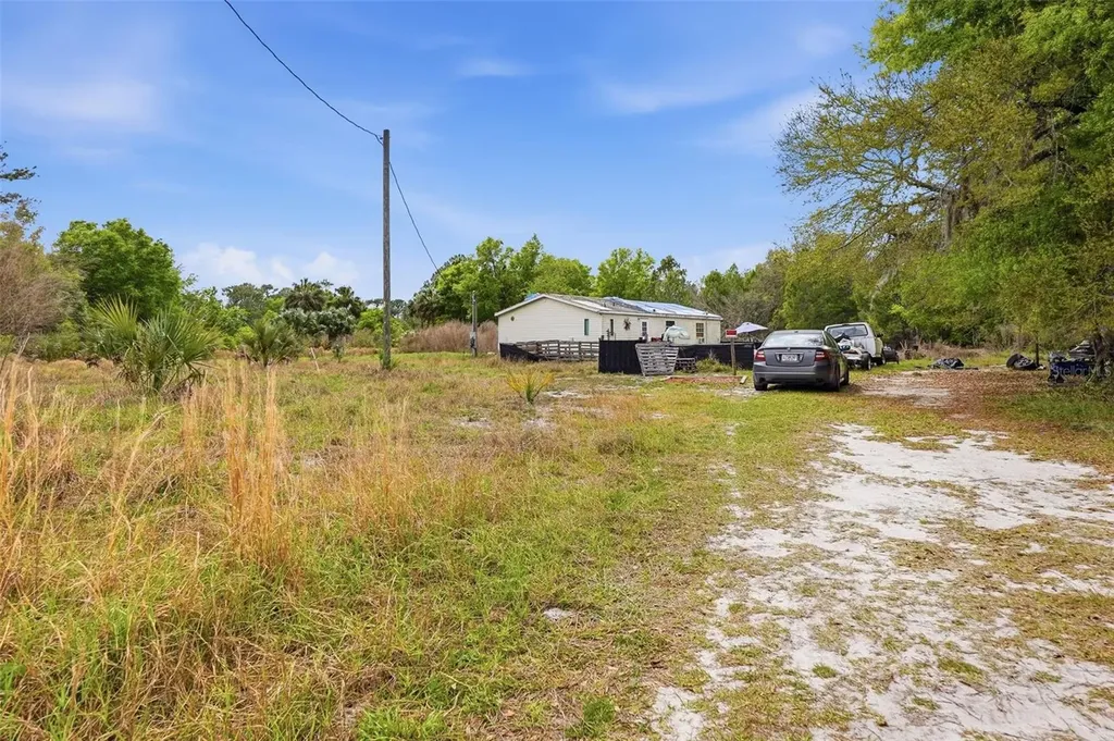 39751 Anchor Avenue Eustis FL 32736