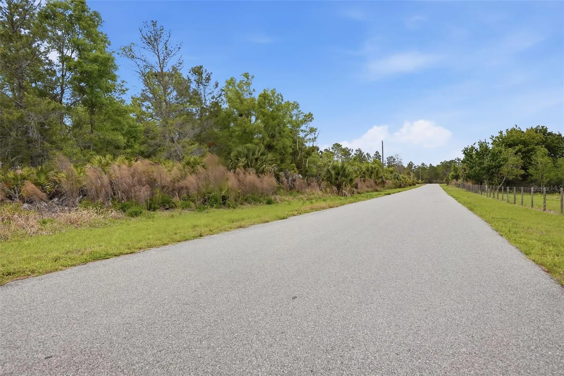39751 Anchor Avenue Eustis FL 32736