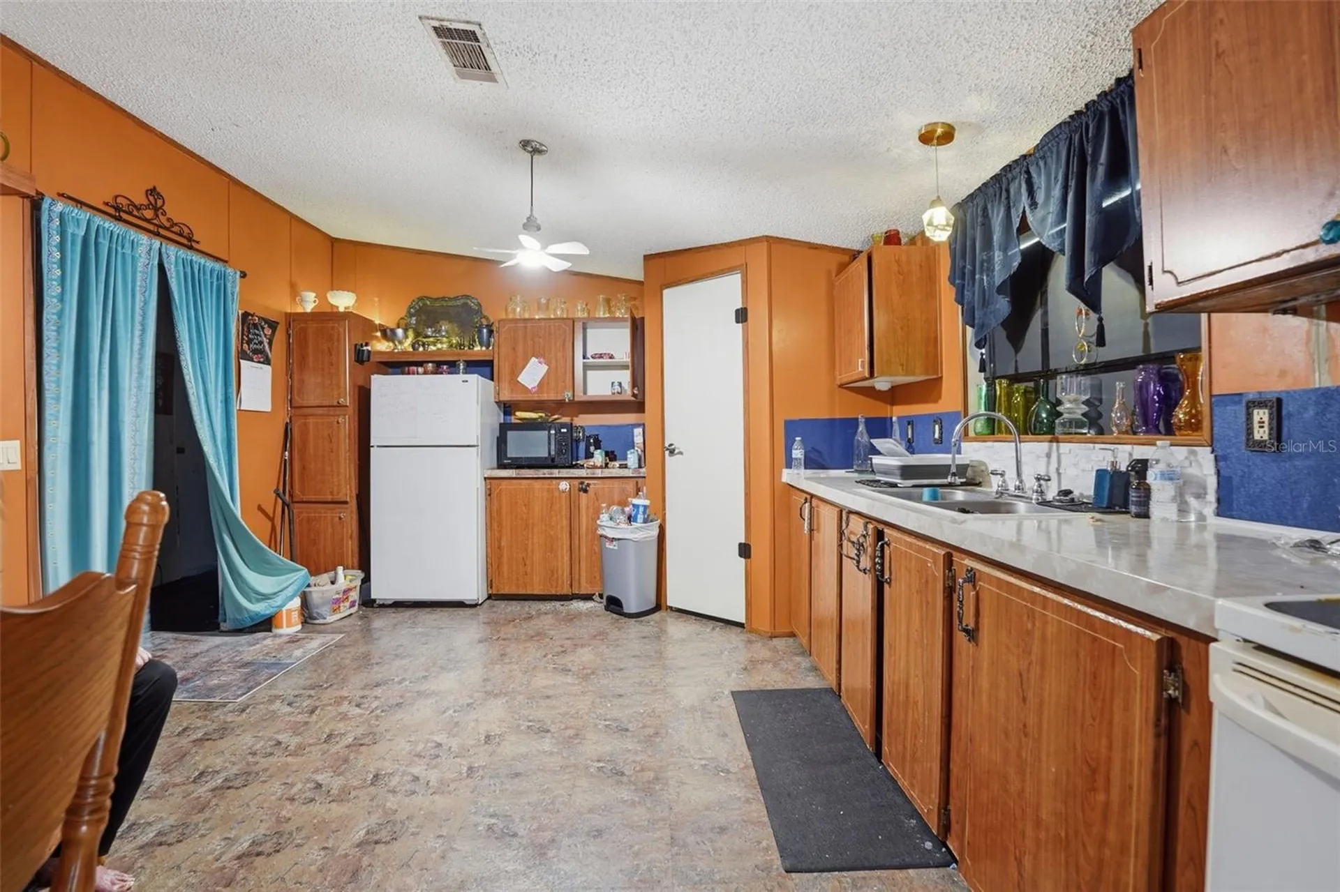 39751 Anchor Avenue Eustis FL 32736