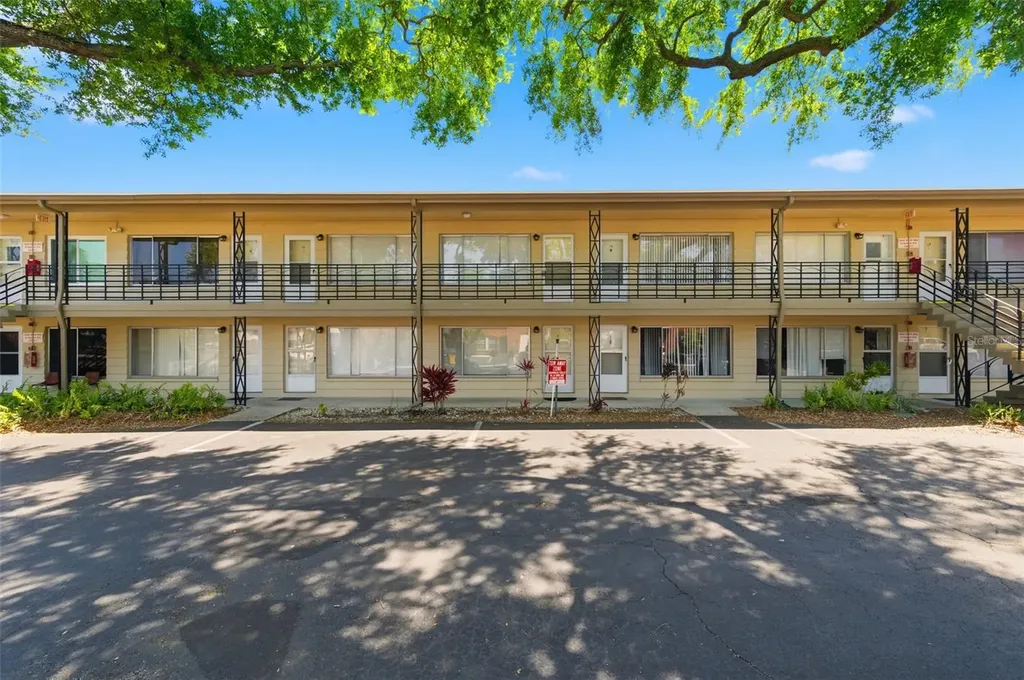 1257 Drew Street Clearwater FL 33755