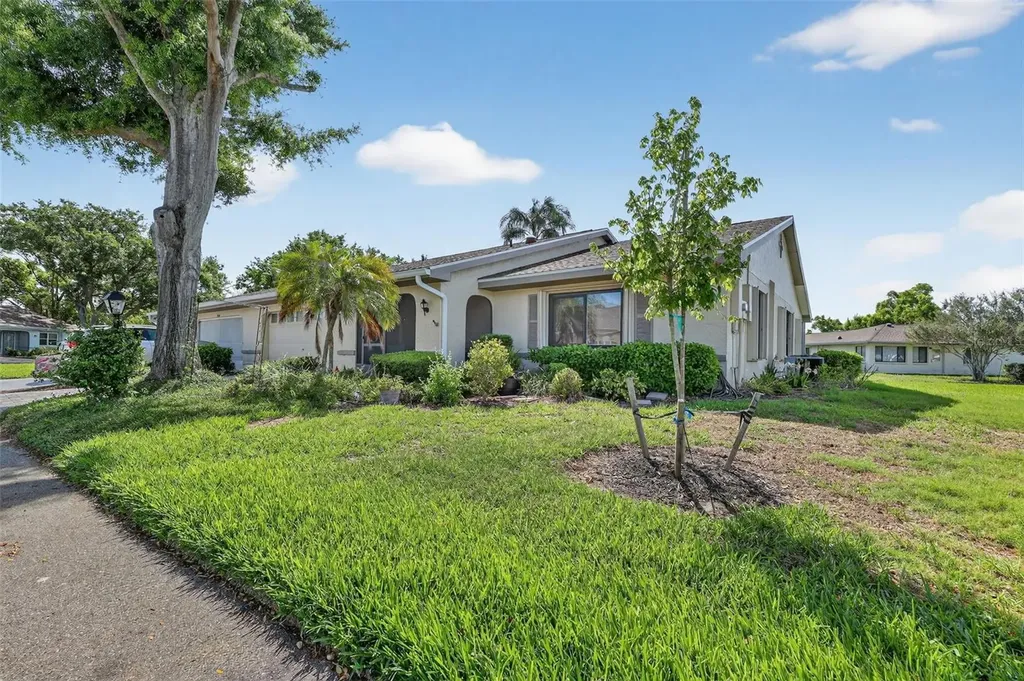 2322 Lancaster Drive Sun City Center FL 33573