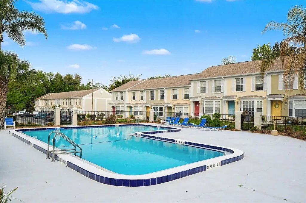 37306 Embassy Park Lane Dade City FL 33525