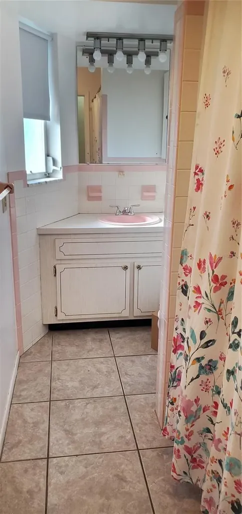 13610 87th Place Seminole FL 33776