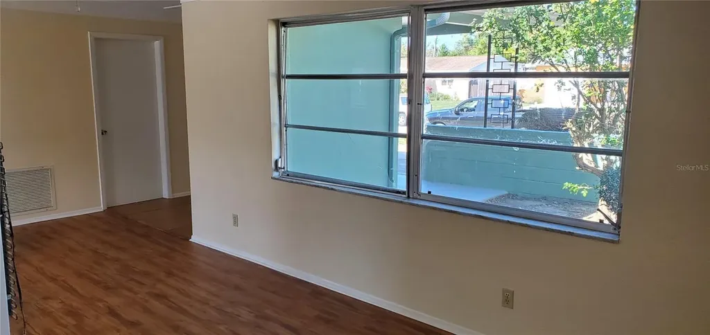 13610 87th Place Seminole FL 33776