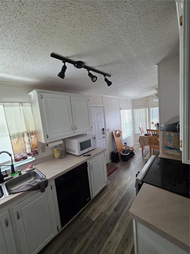 340 Canal Way Oldsmar FL 34677