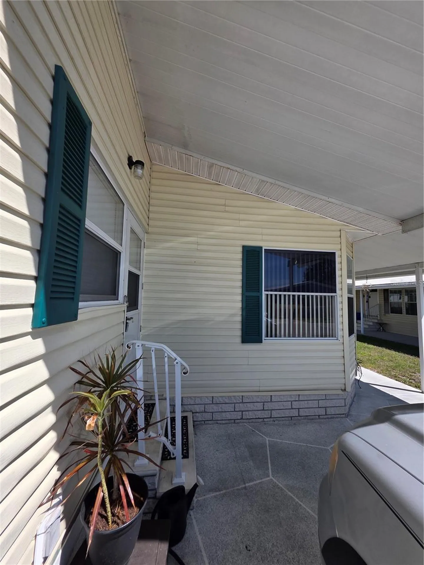 340 Canal Way Oldsmar FL 34677