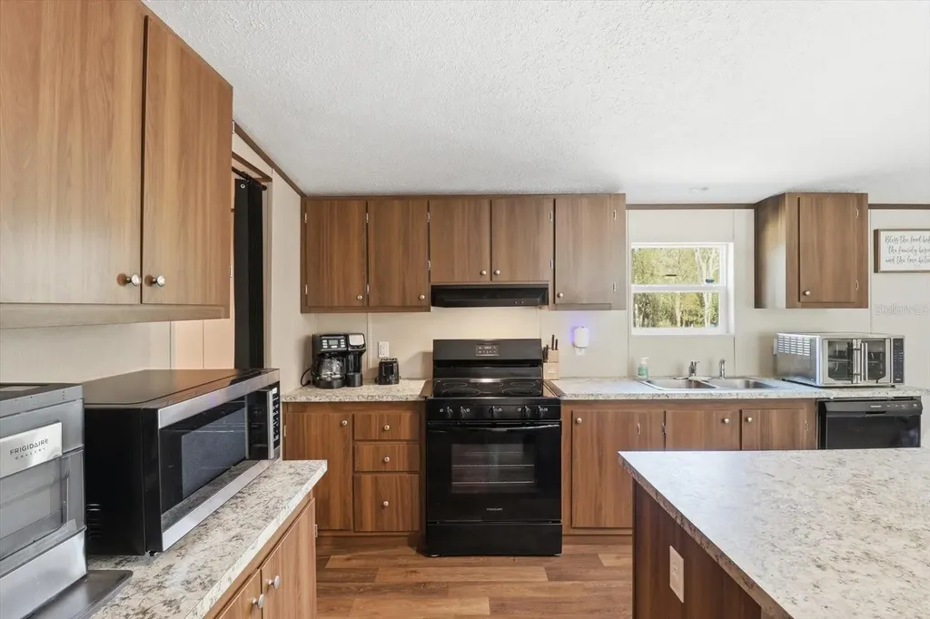 7290 NE 110th Avenue Bronson FL 32621
