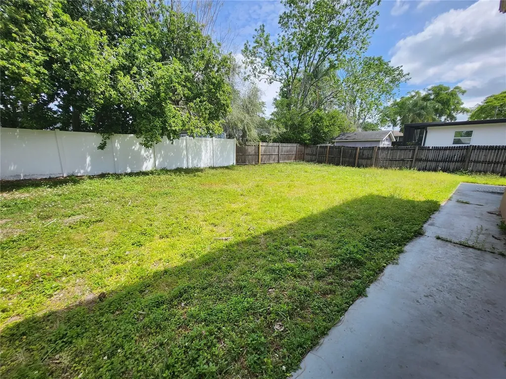 4913 Rockledge Circle Tampa FL 33624