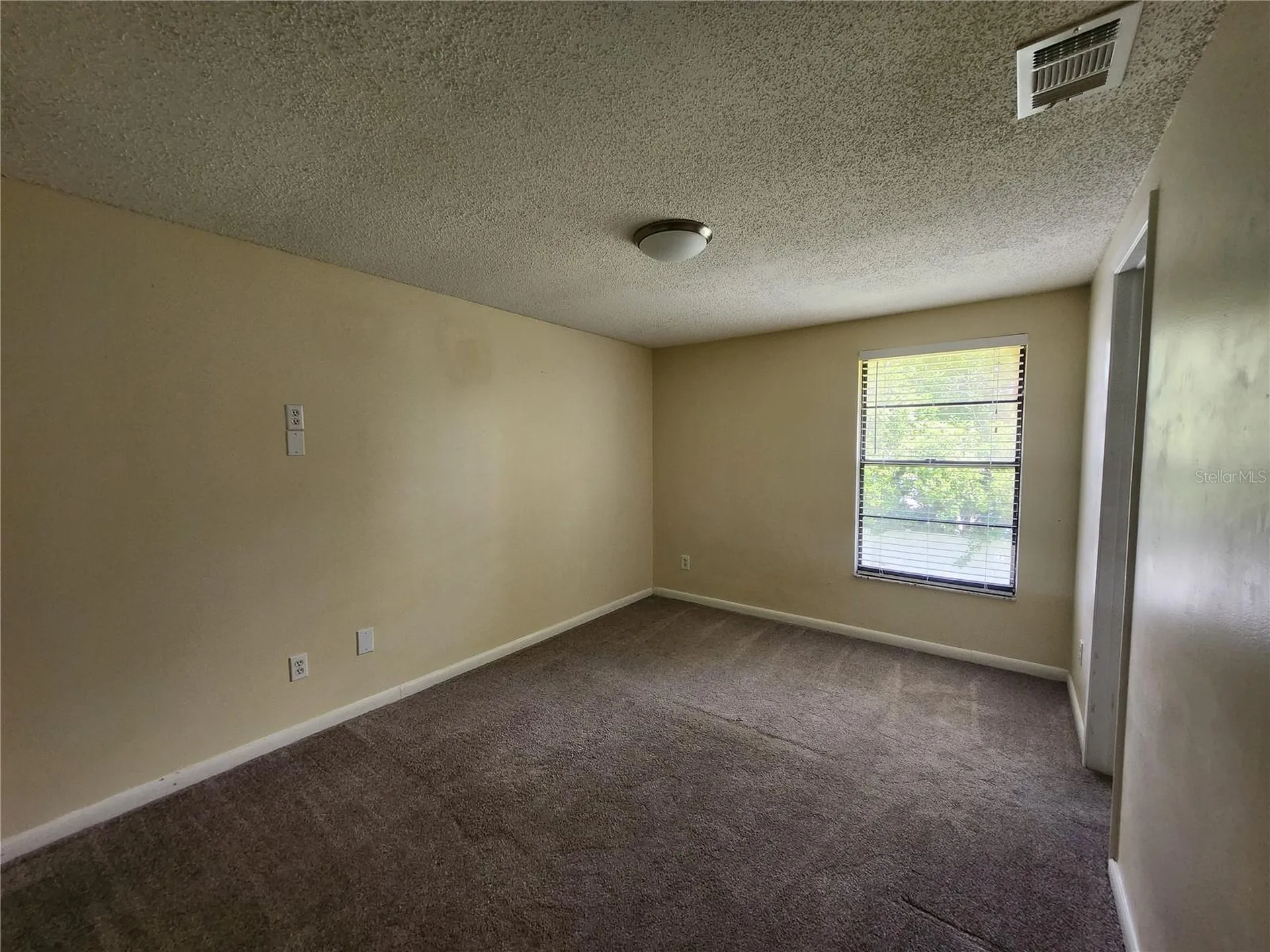 4913 Rockledge Circle Tampa FL 33624