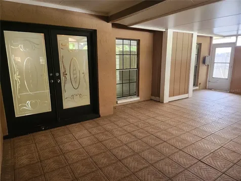 4913 Rockledge Circle Tampa FL 33624