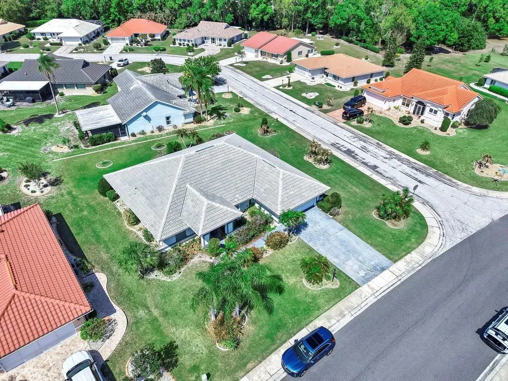 2003 New Bedford Drive Sun City Center FL 33573