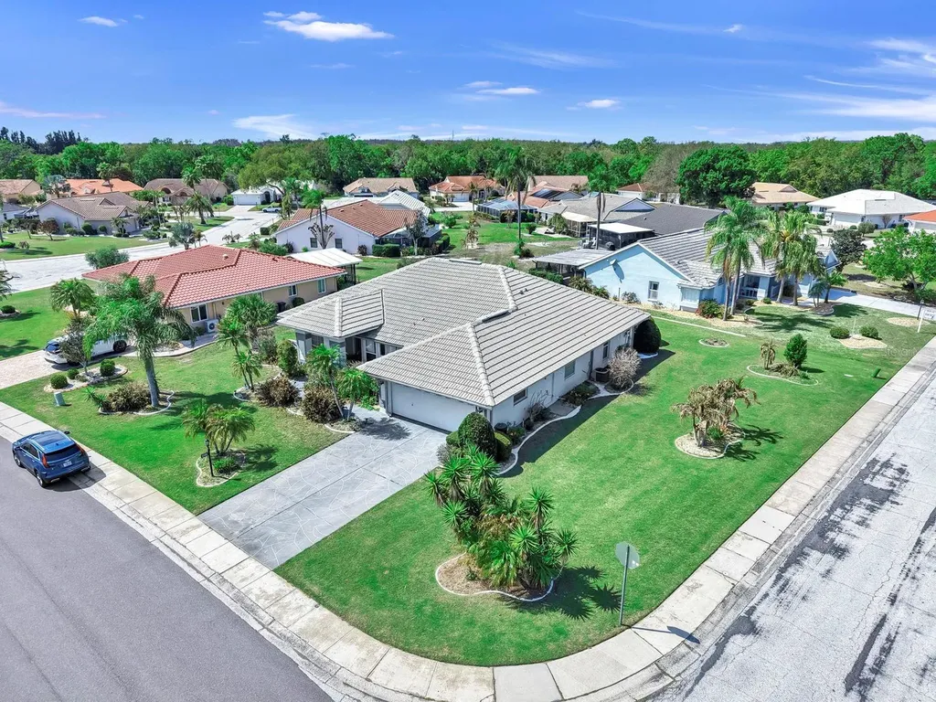 2003 New Bedford Drive Sun City Center FL 33573