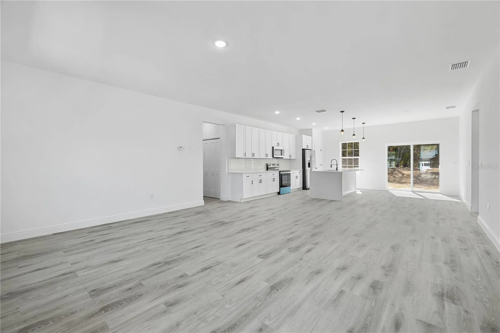 2640 W Fairway Loop Citrus Springs FL 34434