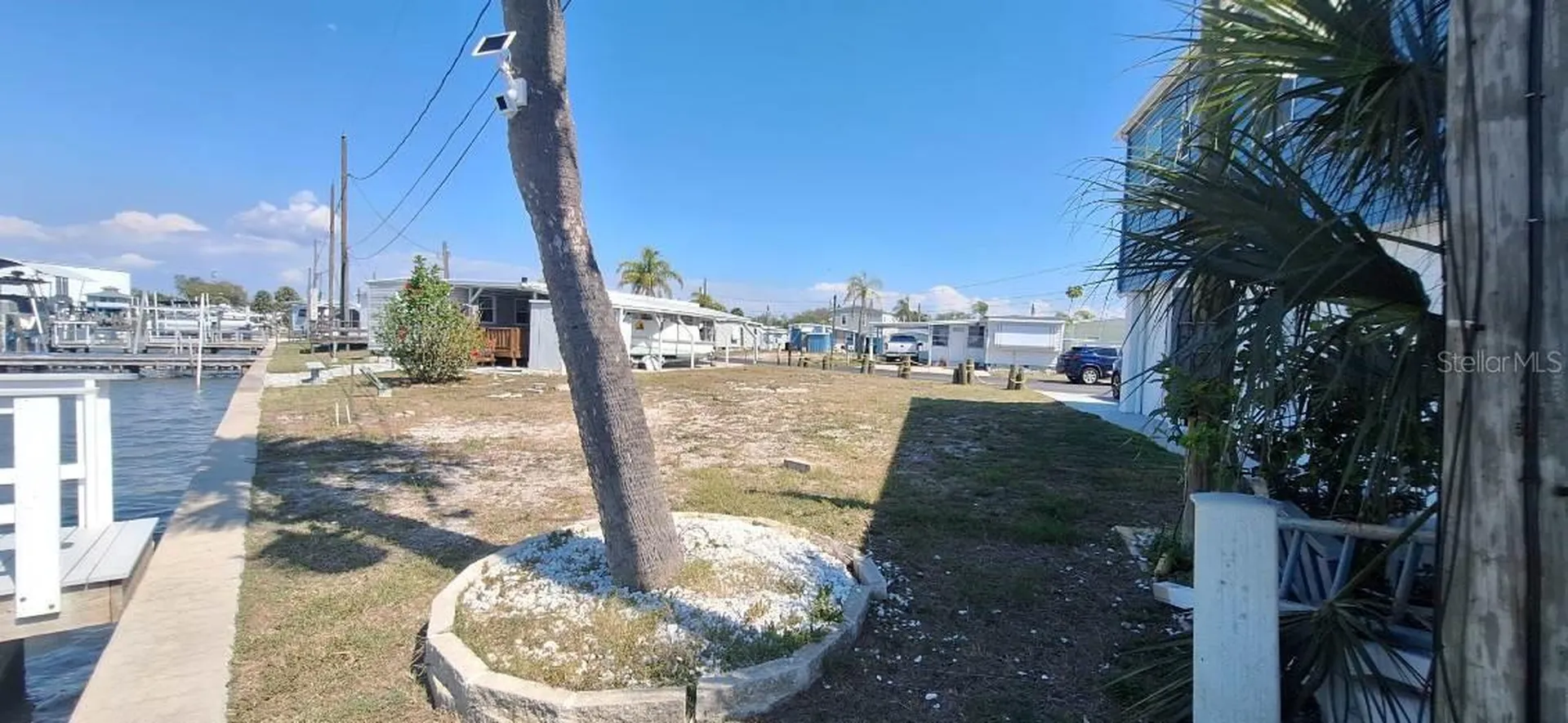 8853 44th Avenue N St Petersburg FL 33709