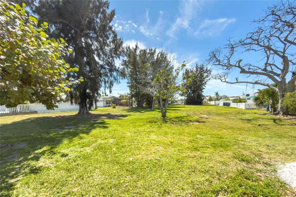 441 63rd Street Holmes Beach FL 34217