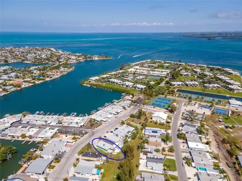 441 63rd Street Holmes Beach FL 34217