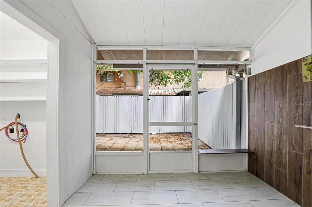 3919 Pine Limb Court Tampa FL 33614