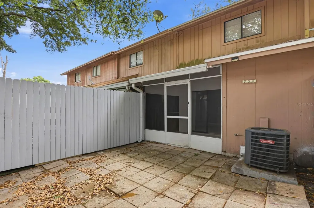 3919 Pine Limb Court Tampa FL 33614