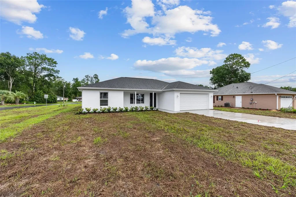 1221 SW Little Cliffs Drive Dunnellon FL 34431