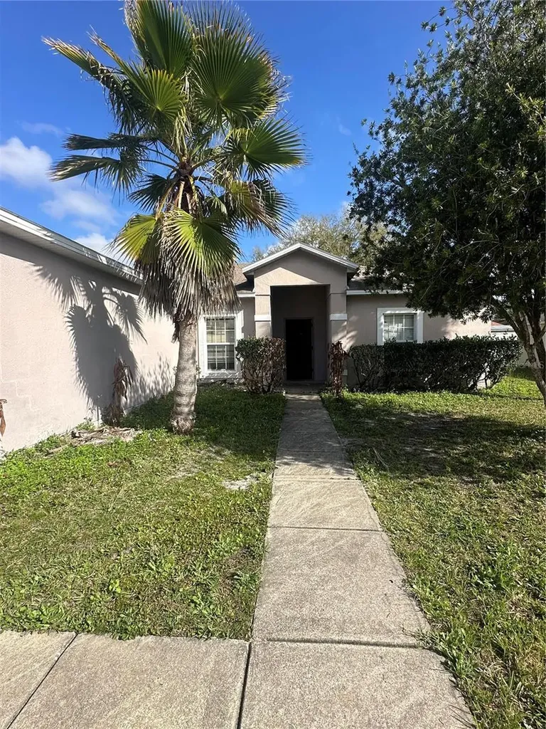 819 Cabaret Court Kissimmee FL 34759