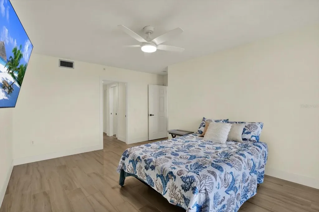 670 Island Way Clearwater Beach FL 33767